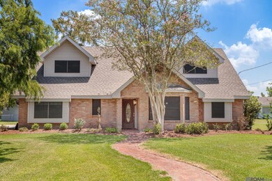 112 Retriever Dr, Laplace, LA 70068 - photo 2