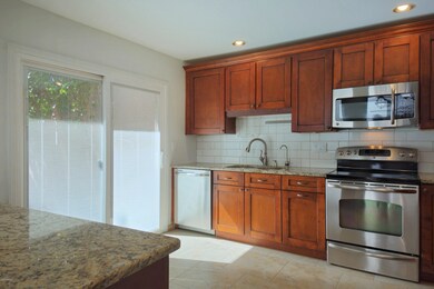 3314EKeltonLane107-007