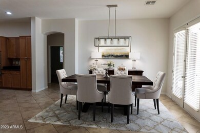 2-web-or-mls-Dining area (1)