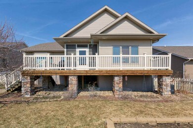 301 Spruce Hills Dr, Cedar Falls, IA 50613 - photo 4