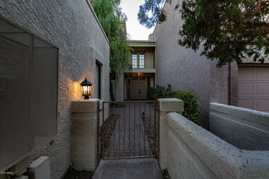 02_8100_E_Camelback_02_mls
