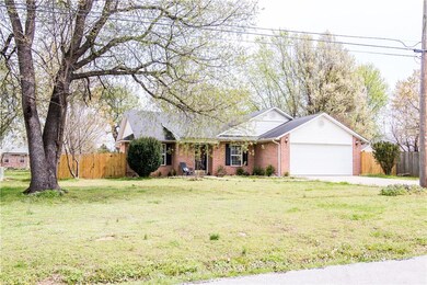 507 S Neal St, Prairie Grove, AR 72753 - photo 2