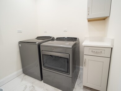 834 N Summit St, Wheaton, IL 60187 - photo 3