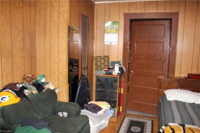 1436 R C Baldwin Ave, High Point, NC 27260 - photo 4