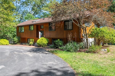 991 Middlebridge Rd, Wakefield, RI 02879 - photo 5