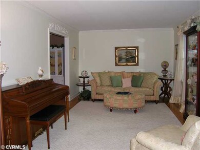 Living Room - Formal Living Rm/Hdwd Flr,Crown mold