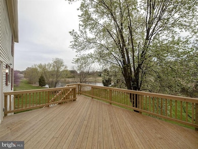 1027 Riva Ridge Dr, Great Falls, VA 22066 - photo 3