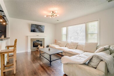 6336 Switzer Ln, Shawnee, KS 66203 - photo 3