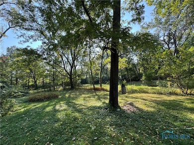 2748 Moffat Rd, Toledo, OH 43615 - photo 2