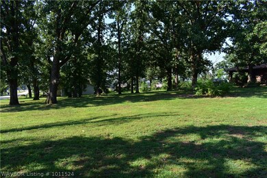 904 Fargo St, Muldrow, OK 74948 - photo 2