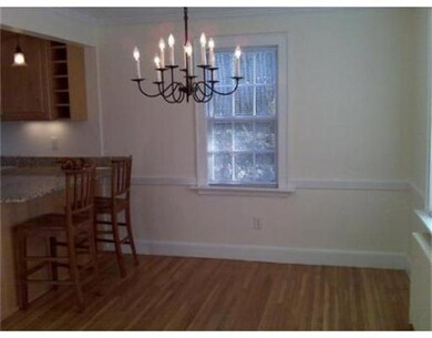 142 Oakland St unit 142, Wellesley Hills, MA 02481 - photo 3