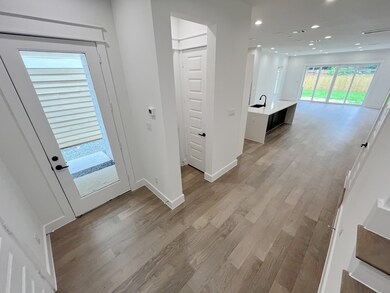 820 E 24th St, Houston, TX 77009 - photo 5