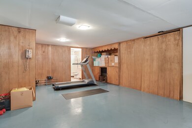 471 S Fairview Ave, Elmhurst, IL 60126 - photo 4