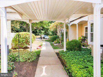 110 Mill Run E unit C0074, Hightstown, NJ 08520 - photo 4