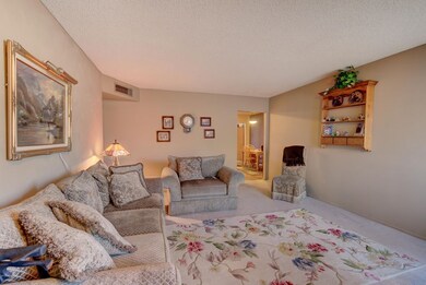2557 E Butte St-5
