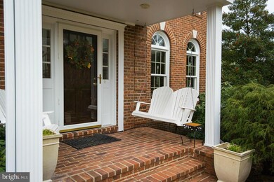 9201 Hampton Hunt Dr, Fairfax Station, VA 22039 - photo 3