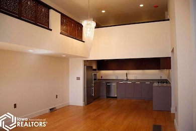 51 E Broadway Ave unit 101, Fairfield, IA 52556 - photo 2