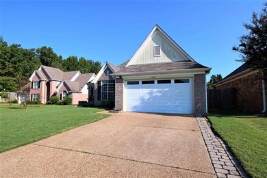 Great Curb Appeal!