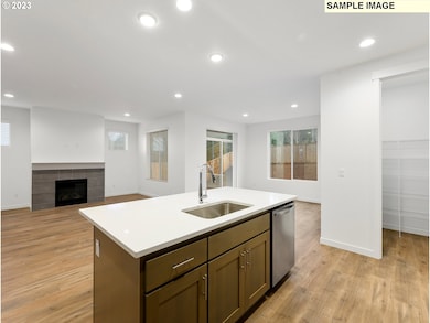 16527 SE Odell Lake Ln unit 744, Happy Valley, OR 97086 - photo 4