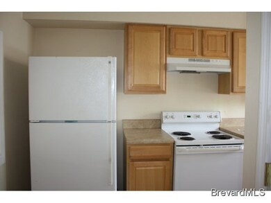2901 Albemarle St unit I2, Melbourne, FL 32901 - photo 6