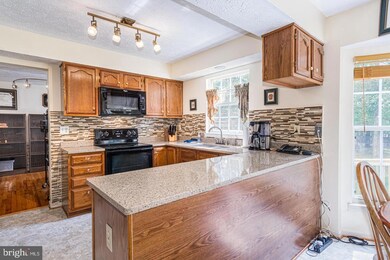 7907 Galloping Cir, Windsor Mill, MD 21244 - photo 4