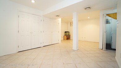 148 Cheshire Place, Staten Island, NY 10301 - photo 6