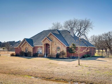 112 Ellis Spring Dr, Weatherford, TX 76085 - photo 2