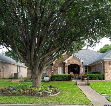 702 702 Paloma, Tyler, TX 75703 - photo 2