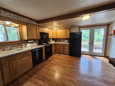 123 Main St, Genoa, WI 54632 - photo 7