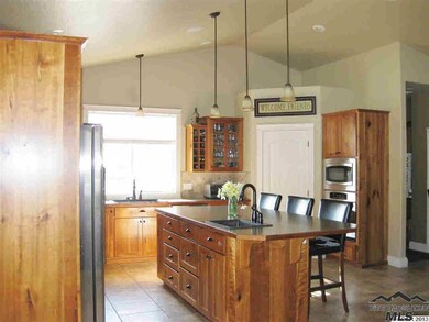 1422 4th St, Asotin, WA 99402 - photo 6