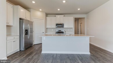 183 Forage Cir, Pottstown, PA 19464 - photo 5