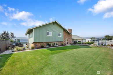 2716 8th St NE, East Wenatchee, WA 98802 - photo 5