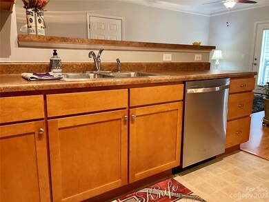 423 Appeldoorn Cir unit 423, Asheville, NC 28803 - photo 6