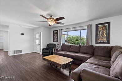 08-Living Room
