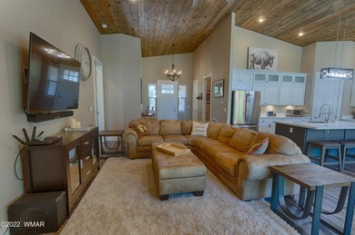 004_Living Room