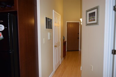 Emerson Mills unit 221, Pembroke, NH 03275 - photo 4