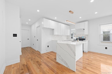 115-39 202nd St, Jamaica, NY 11412 - photo 3