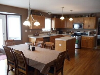 1622 Schaller Ln, Dyer, IN 46311 - photo 2