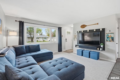 2612 Crestview Dr, Bettendorf, IA 52722 - photo 3