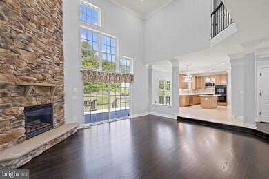 19308 Bothwell Ct, Triangle, VA 22172 - photo 5