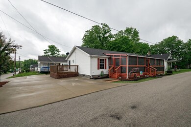 003-120_east_lynn_st_5_28_21-highrez.jpg