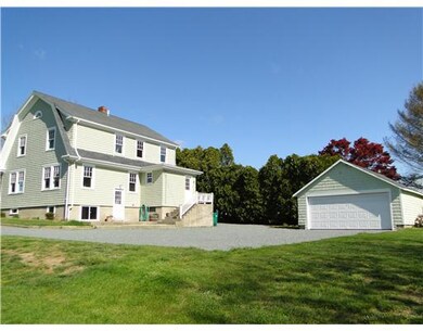 121 Peckham Ln, Middletown, RI 02842 - photo 3