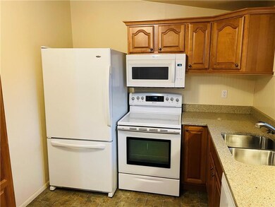 603 Valley Dr, Lansing, KS 66043 - photo 3