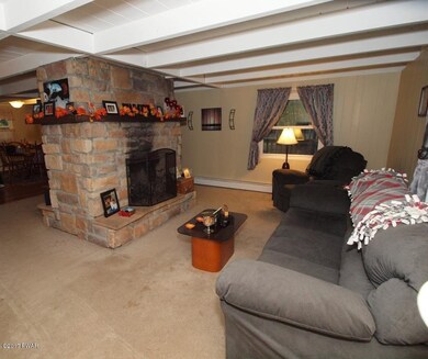 163 Paper Birch S, Tafton, PA 18464 - photo 5