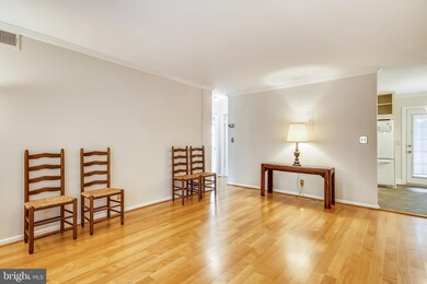 2669 S Walter Reed Dr unit A, Arlington, VA 22206 - photo 5