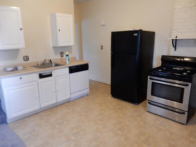 1314 1/2 Amherst St, Scranton, PA 18504 - photo 2