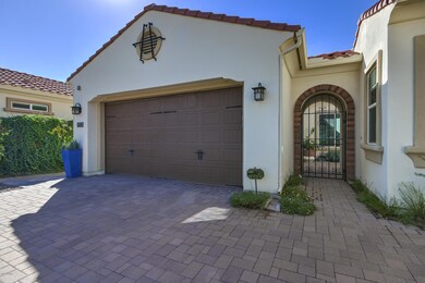 2381 W Aster Pl-6