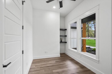 1799 W J e Woody Rd, Springtown, TX 76082 - photo 4