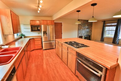 Open Kitchen