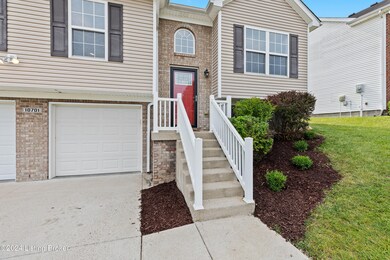 10701 Evanwood Dr, Louisville, KY 40228 - photo 3